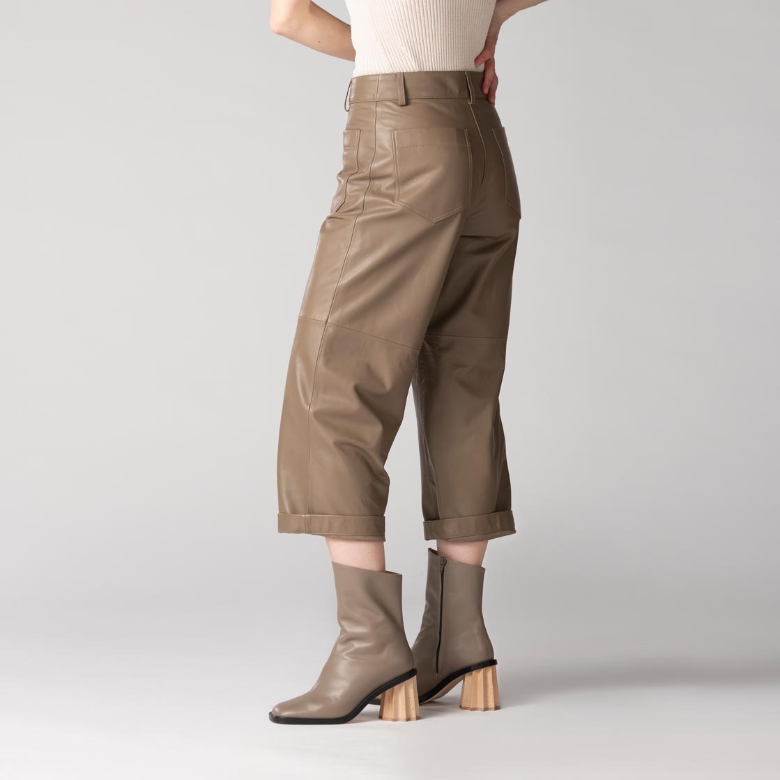 Gen Crop Pants - Earth