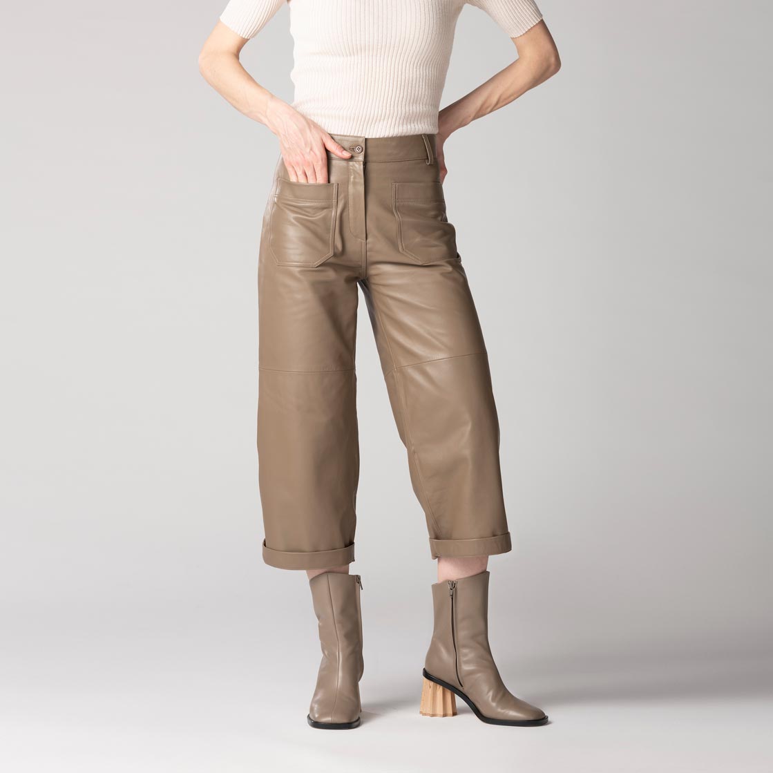 Gen Crop Pants - Earth